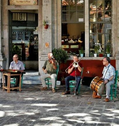 Την Κυριακή ξαναπροβάλλεται το "αλάτι της γης" με τη μουσικοχορευτική παράδοση της Λέσβου